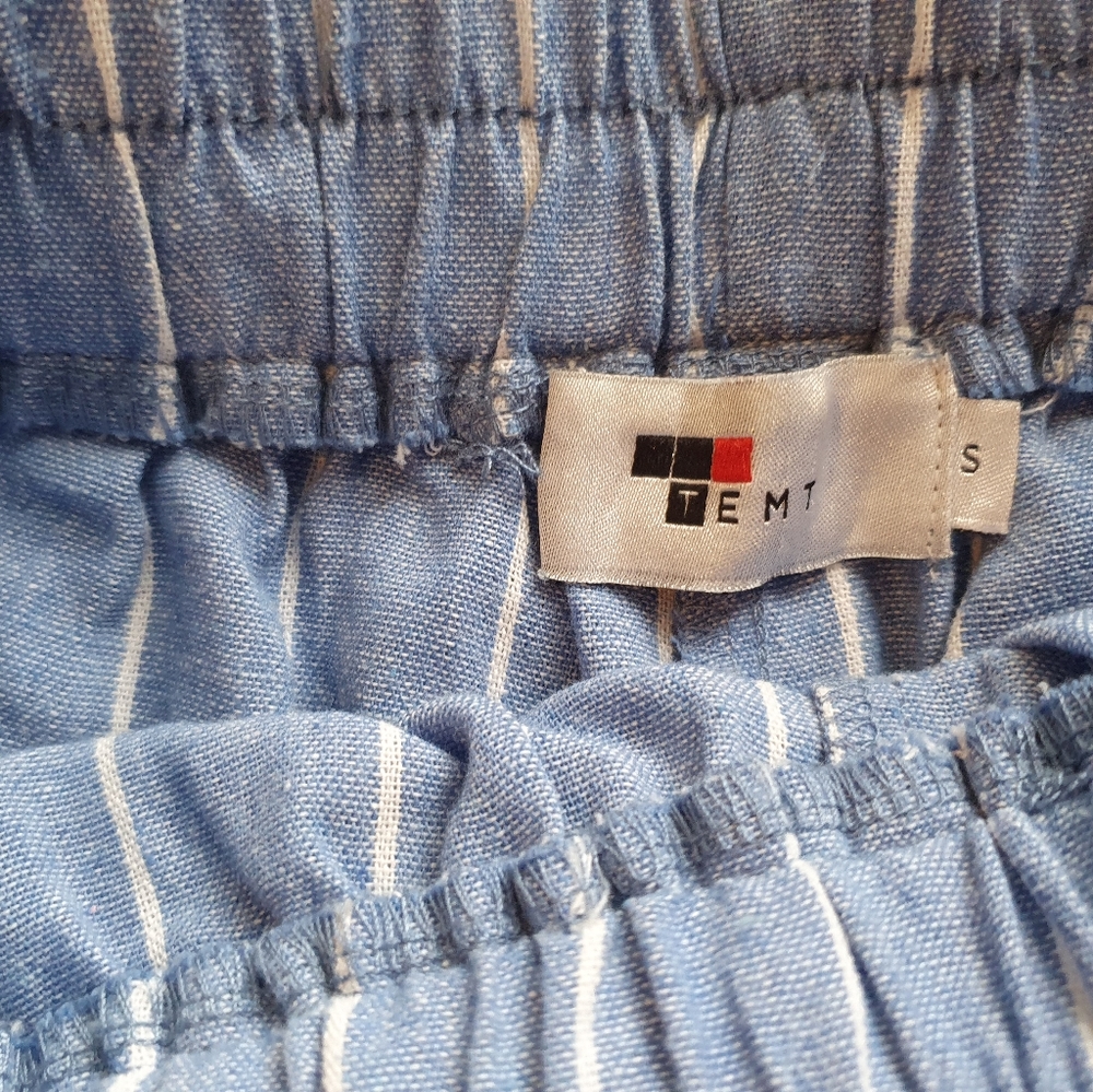 Wide leg pants - lightweight fabric - size small- Temt - Picture 4 of 5